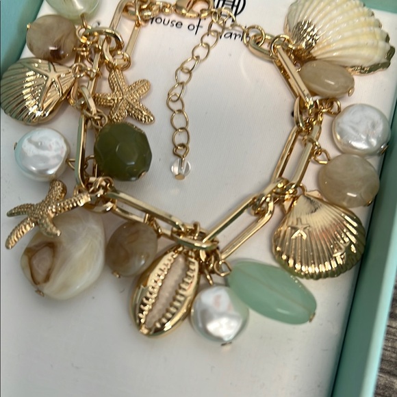 ✨House of Harlow 1960 Gold and Shell Charm Bracelet 🌊🐚 - Picture 4 of 8